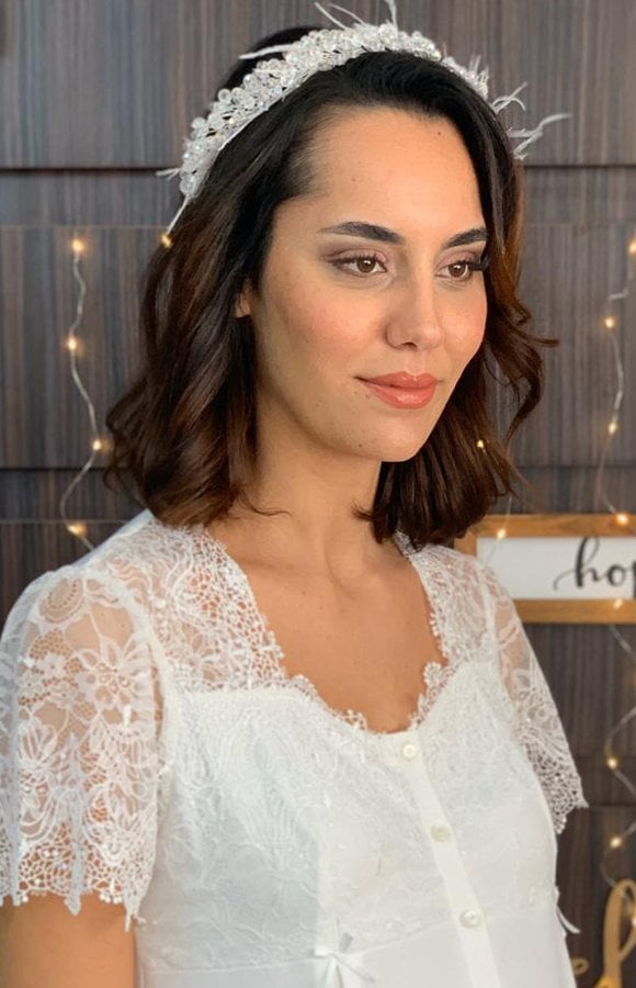 AQUA TAŞLI TÜYLÜ LOHUSA TAÇ