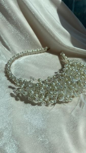 Tüylü Kristal Taç INT026