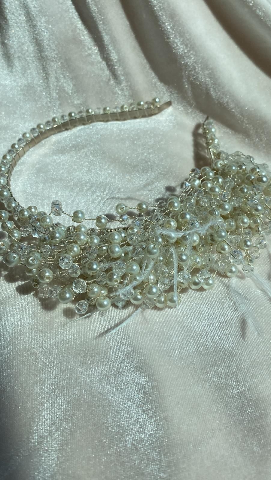 Tüylü Kristal Taç INT026