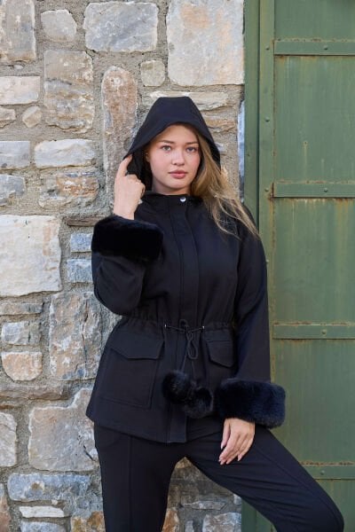 Peluş Detay Dik Yaka Kapüşonlu Şık Eşofman Takımı CossybyAqua 26132