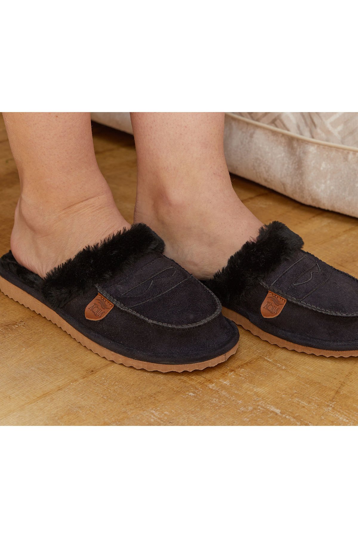 Kürklü Ev Terliği Cossybyaqua CBA028 3(39-40) - SİYAH