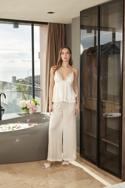 Dantel Detay Askılı Saten Pijama Takımı CossybyAqua 26657 38 - KREM